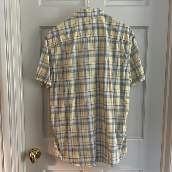 Bundle of 2 Men’s Mossimo Short Sleeve Button Down Shirts - Athletic Fit Sz M - Picture 3 of 6